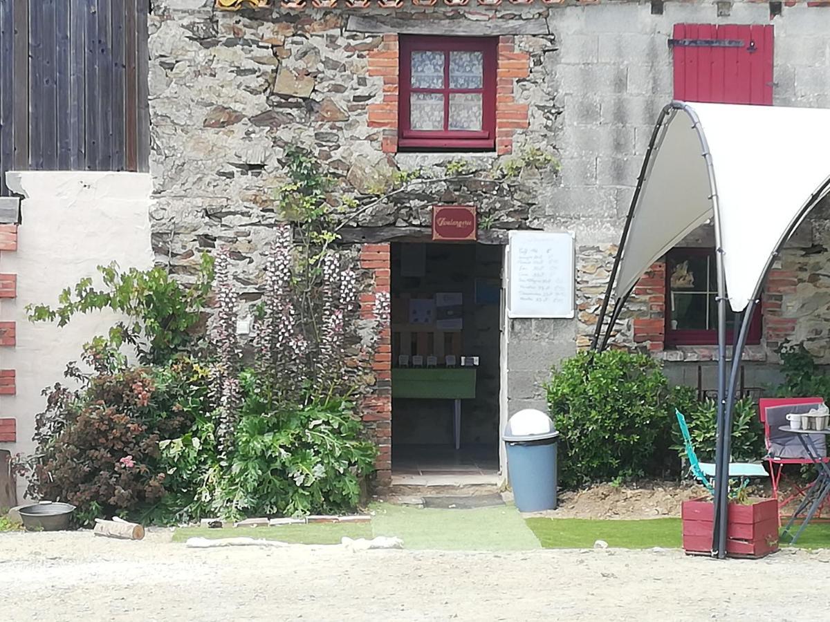 Hotel La colline des hauts bocages vendéens Mouchamps Exterior foto